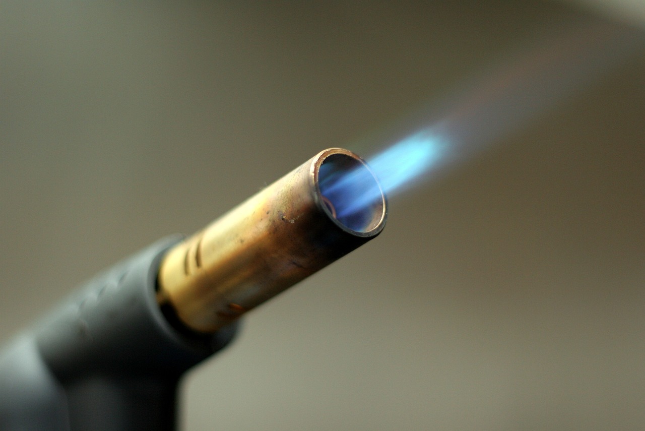 The Butane Gas for Your Soldering Iron or Torch: Why It's Important to Choose Quality Gas